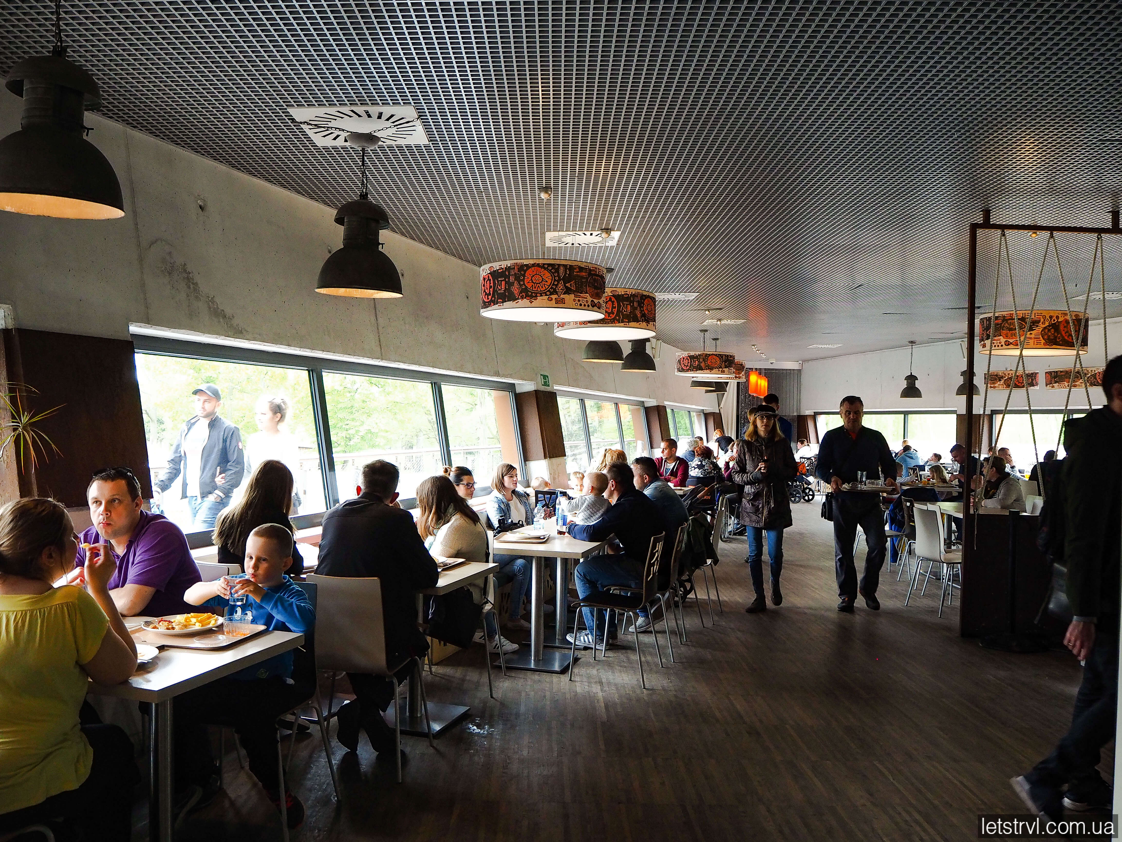 Їдальня у зоопарку Вроцлава